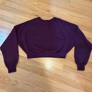 Hollister Cropped Crewneck in Marroon